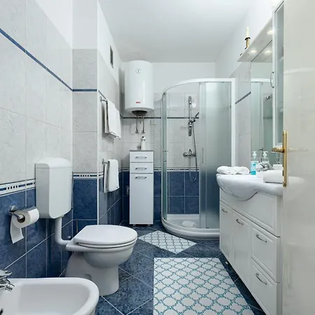 Ivan Apartman *